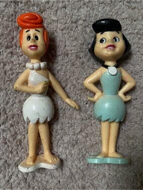 The Flintstones 1992 Small Betty and Wilma figurines